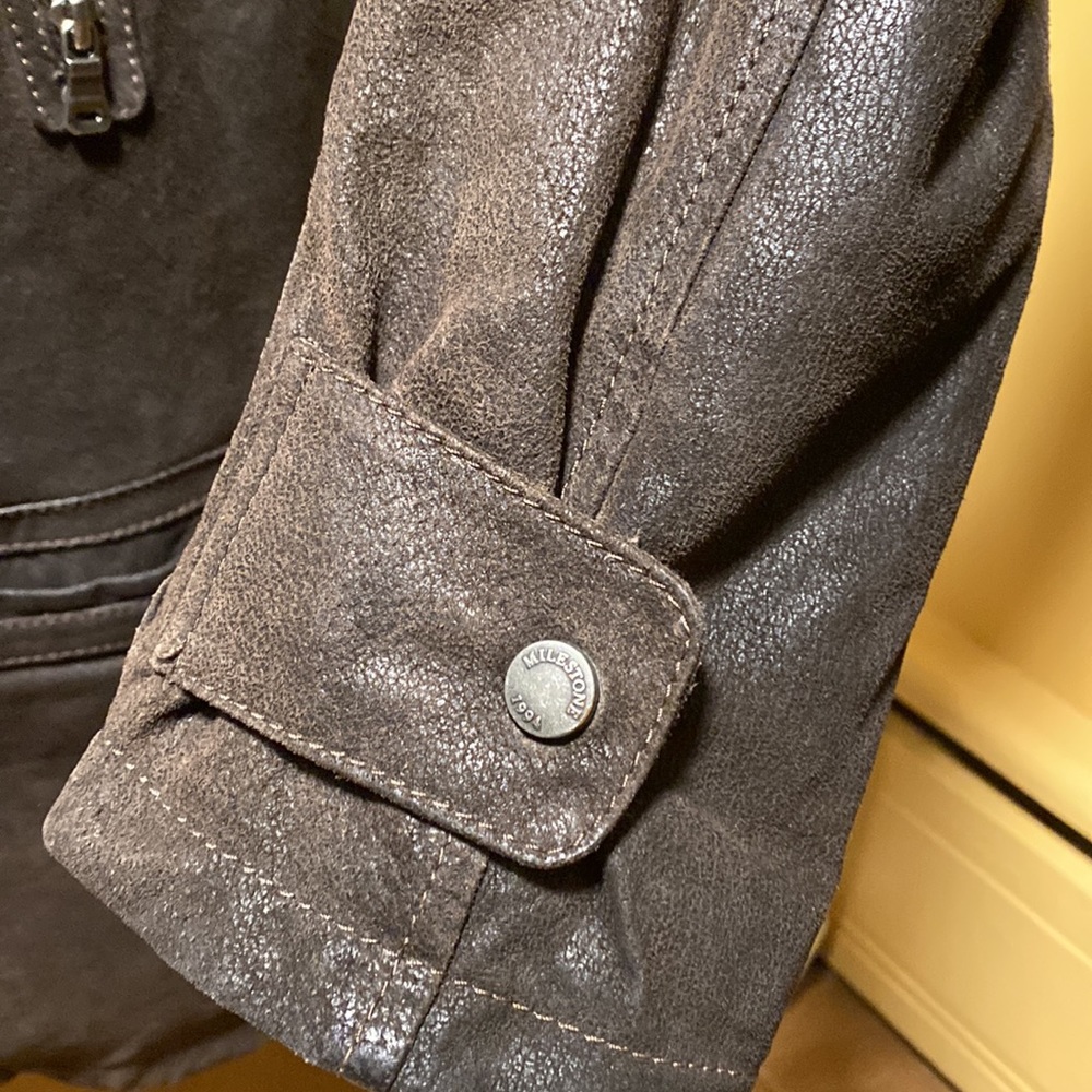 Leather jacket - Picture 10 of 14